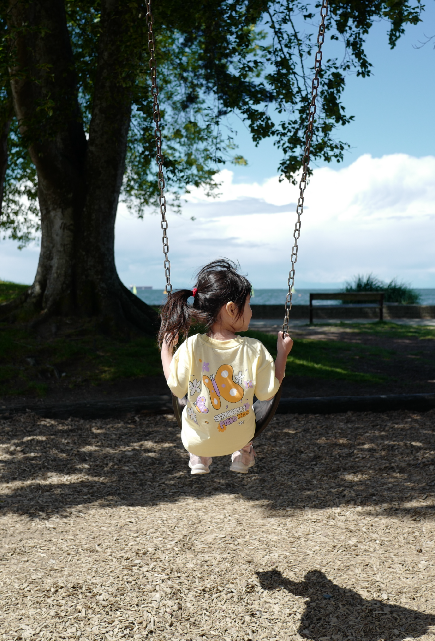 BUTTERFLY SHORT SLEEVE T-SHIRT